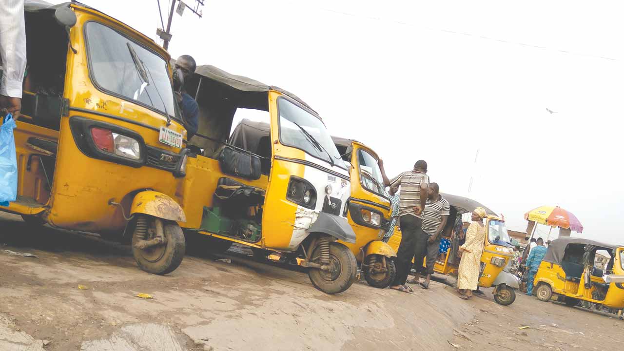 AIG detains’ officers over arresting relations’ tricycle use for robbing