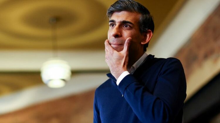 UK bans overseas health workers from bringing dependants