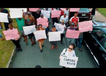 Tinubu’s connection: Residents of Royal Gardens Estate protest exploitation