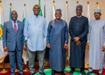 Dangote, NNPC Spat: Shareholders condemn demarketing of Dangote Refinery