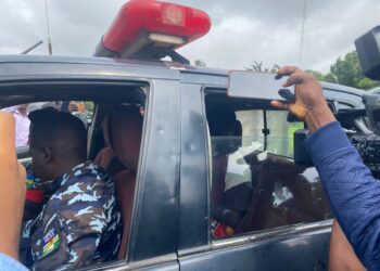 #EndBadGovernanceInNigeria: Police arrest knife-wielding protester in Abuja