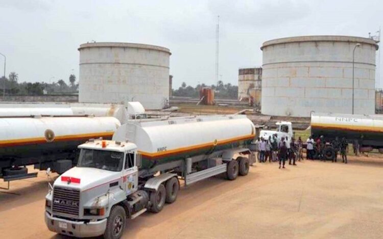 Depot price hike: Marketers jostle to join Ardova, Heyden in Dangote Refinery bulk-purchase incentives