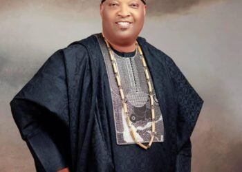Senator Gbenga Daniel celebrates Aare Adetola EmmanuelKing at 50