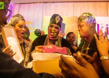 Remo Secondary School 88/93 Set honours National President Aare Adetola Emmanuelking with surprise birthday celebration