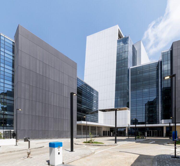 Investor confidence soars as Stanbic IBTC Holdings surpasses ₦100 stock price threshold