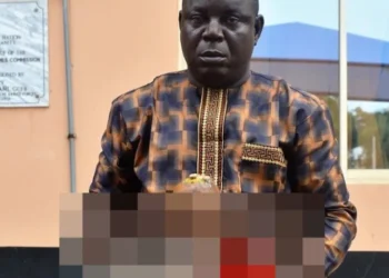 EFCC returns properties to fraud victim in Ibadan
