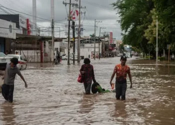 UPDATE: Flood kills 30 in Mexico