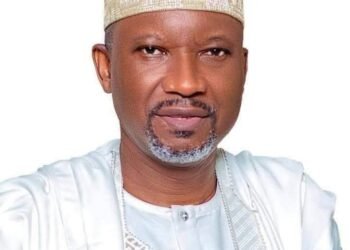 Gov. Eno Felicitates Minister of Petroleum Resources, Ekperikpe Ekpo on his Birthday
