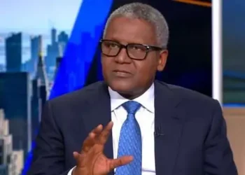 Oando links $450 million revenue loss to Aliko Dangote’s $20 billion refinery