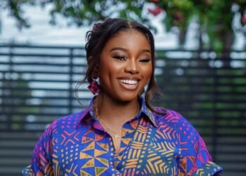 “Those people living good lives don’t collect salary” – Actress Ariyiike reveals experience as salary earners