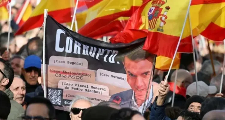 Spanish protesters demand resignation of PM, Pedro Sanchez