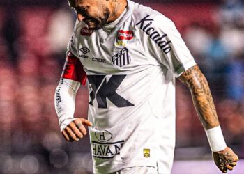 How Neymar almost retired from football – Father