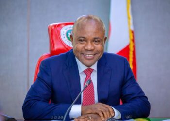 FG boosts south east’s economy, signs Enugu Airport concession