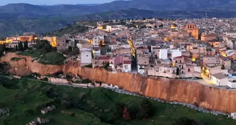 Landslide in Italy forces more than 1,500 residents to flee