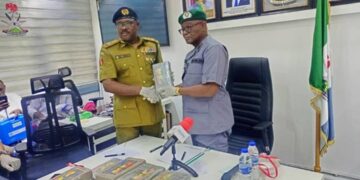 Customs intercepts midnight cocaine smuggling, hands over N1b seizure to NDLEA