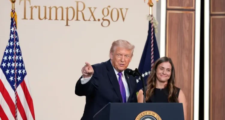 Trump seeks new nuclear treaty with Russia