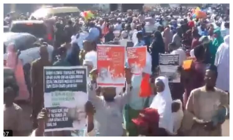 El-Rufai’s supporters storm court premises in Kaduna