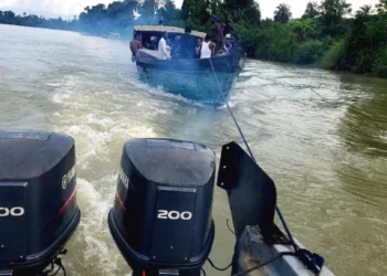 Navy rescues 7 after boat collision in Bayelsa