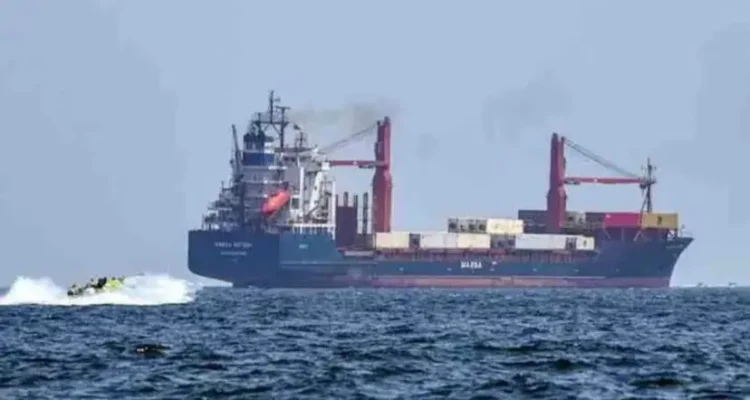 Report: Iran charges $2m fee for Strait of Hormuz passage