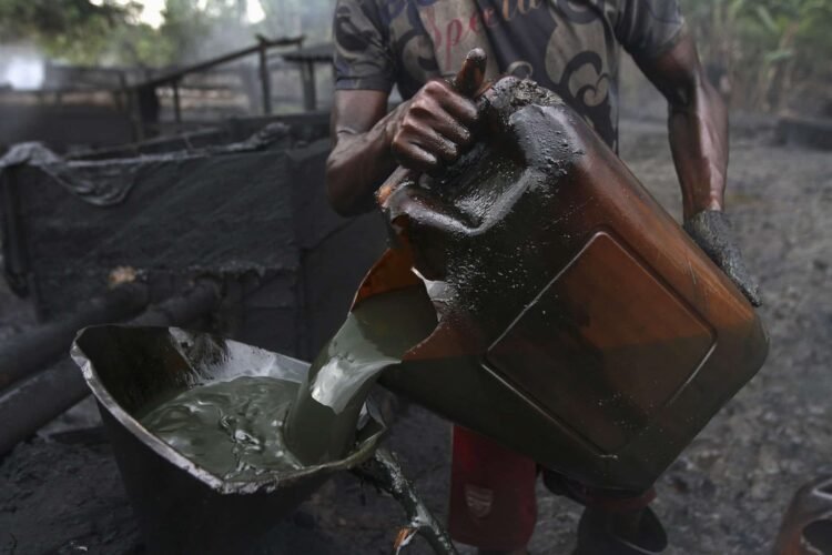 Army arrests 9 oil thieves, dismantle illegal refineries in Niger Delta