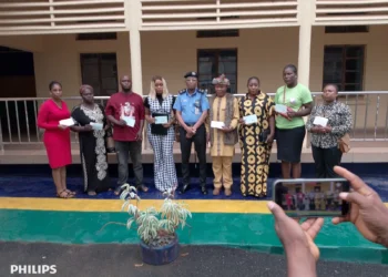 IGP presents cheques of N52.9 million to 10 families of deceased personnel in Enugu