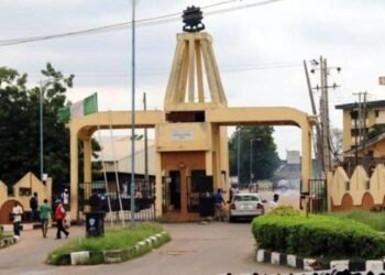 Police arrest 16 suspected cultists at Polytechnic Ibadan, recover guns, others