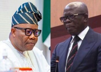 VIDEO: Oshiomhole, If You Become Unruly, We Will Use The Rules To Take You Out Of The Senate – Akpabio Warns
