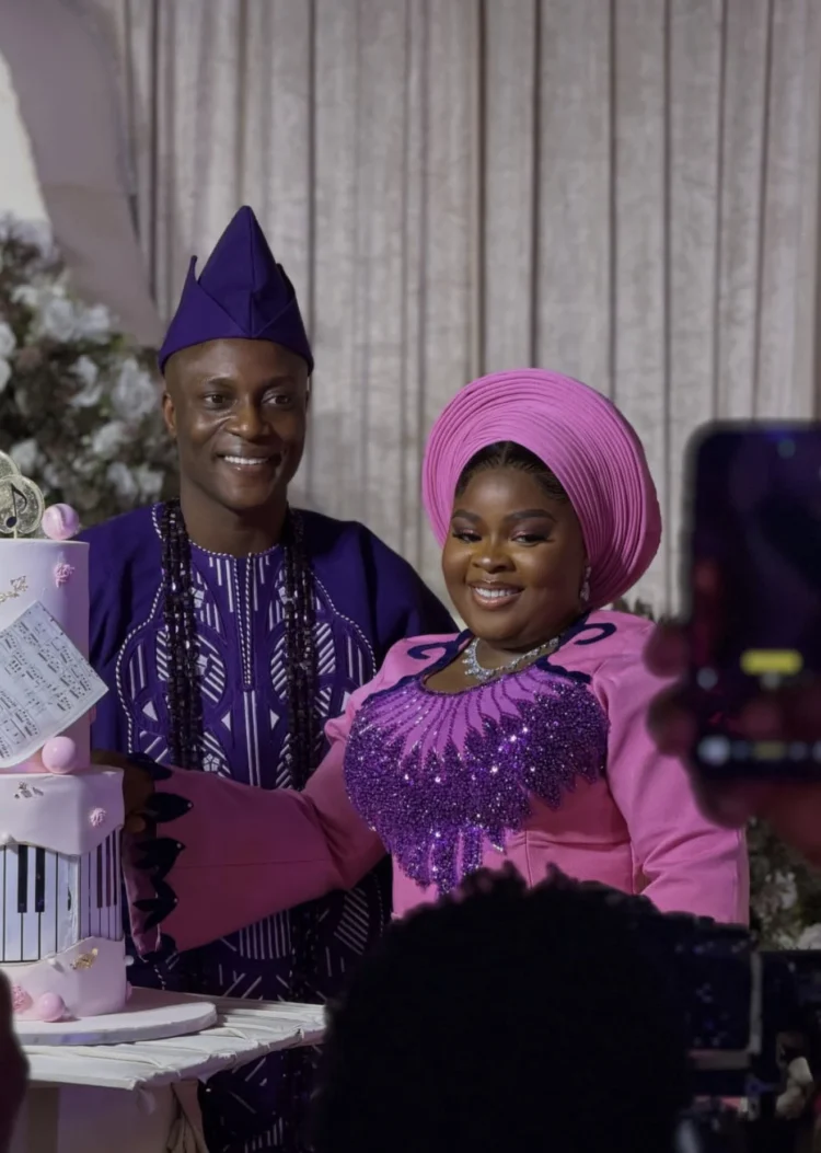 Gospel singer BBO Weds fellow minister Tolamise Taiwo