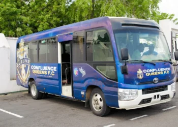 Kogi govt presents vehicle to Confluence Queens FC