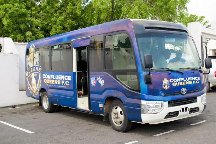 Kogi govt presents vehicle to Confluence Queens FC