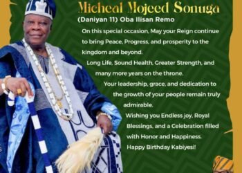 Aare Adetola EmmanuelKing felicitates Olofin of Ilisan Remo on 86th birthday