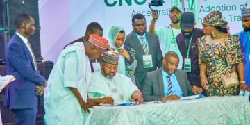 LOTUS bank partners FG on CNG, electric vehicles