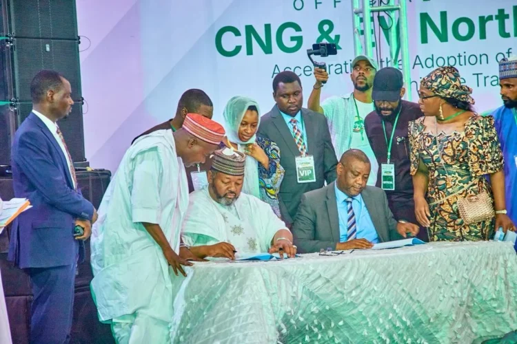LOTUS bank partners FG on CNG, electric vehicles