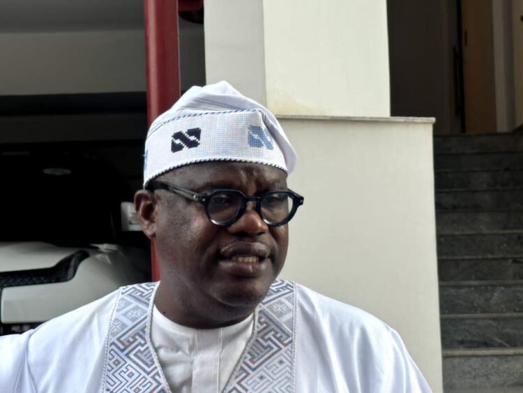 Samuel Ajose steps down for Hamzat in Lagos APC race