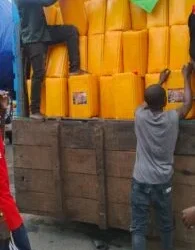 Customs intercepts 3,310 jerry cans of smuggled vegetable oil
