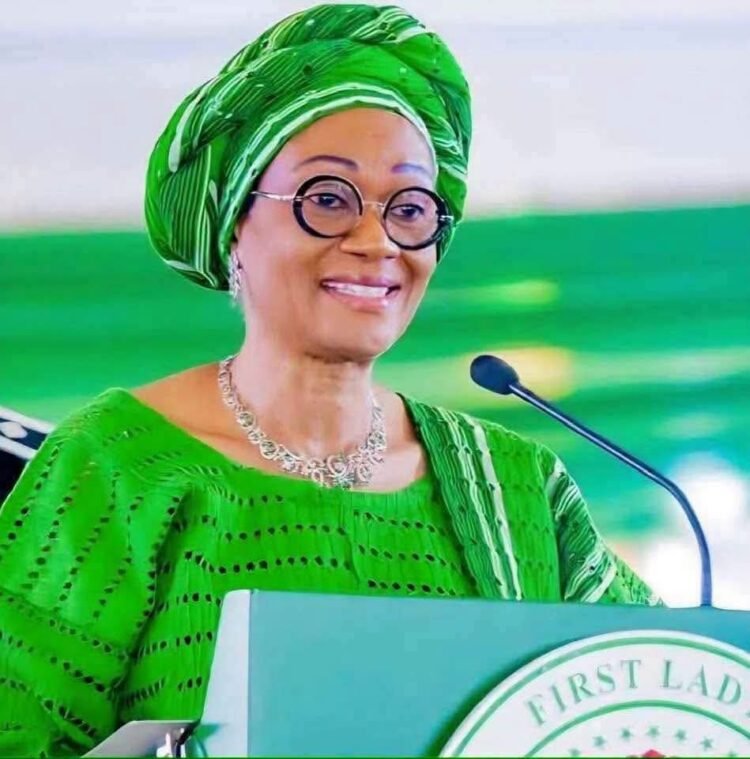 “Criticism will not stop me from empowering akara sellers” – First Lady, Remi Tinubu