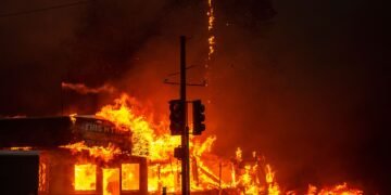 Fire guts popular bank in Lagos