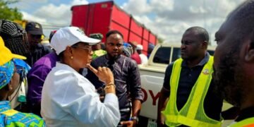 Akande-Sadipe Facilitates Pedestrian Bridges for Soka, Sanyo, Muslim, Others on Lagos-Ibadan Expressway