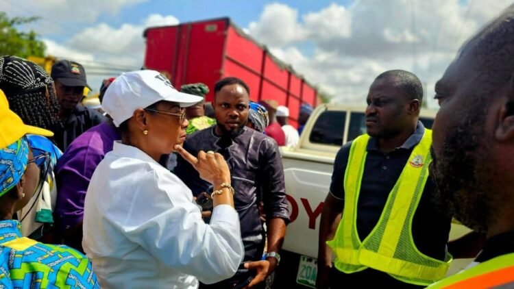Akande-Sadipe Facilitates Pedestrian Bridges for Soka, Sanyo, Muslim, Others on Lagos-Ibadan Expressway