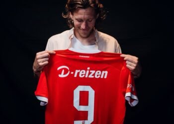 Netherlands Striker, Wout Weghorst joins FC Twente