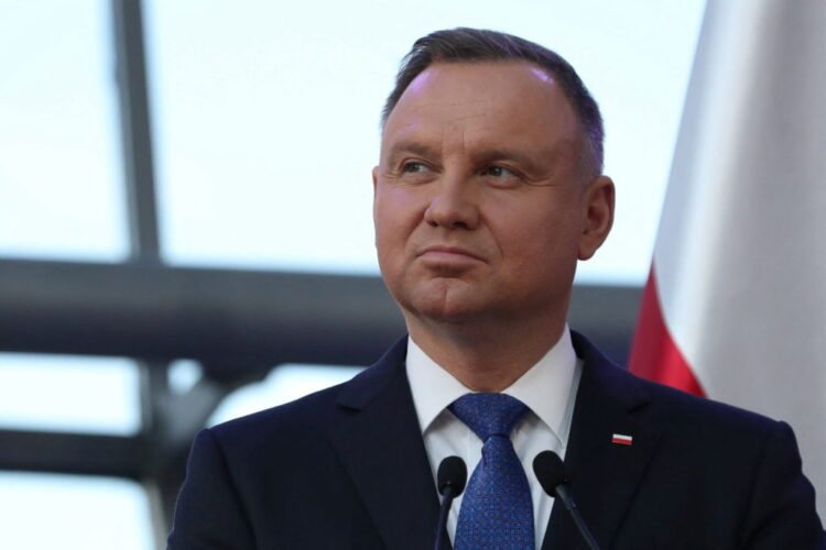 Poland moves to ban smartphones in primary schools