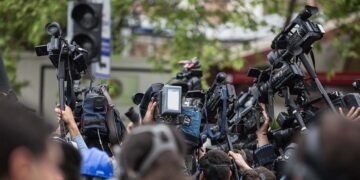FG considers allowing journalists join troops during military operations