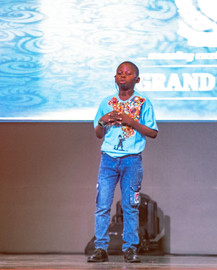 Nigerian Breweries–Felix Ohiwerei Education Trust Fund Awards Scholarship to Ayomide Avose