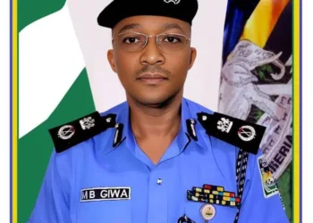 Police launch manhunt for driver, conductor over attempted murder, rifle snatching