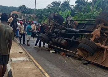 3 die, 4 injured in lone truck accident in Anambra