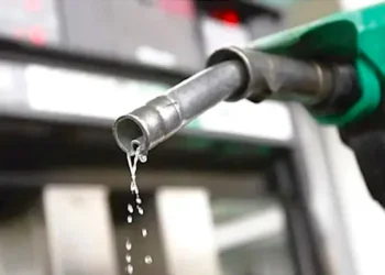Petrol Price falls by ₦167 per litre as Brent crude oil trades at $76 and $71 per barrel