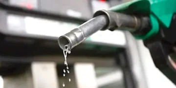 Petrol Price falls by ₦167 per litre as Brent crude oil trades at $76 and $71 per barrel