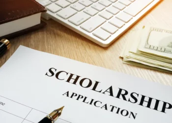 10 Fully Funded Scholarships for Science Students to Study Abroad in 2026