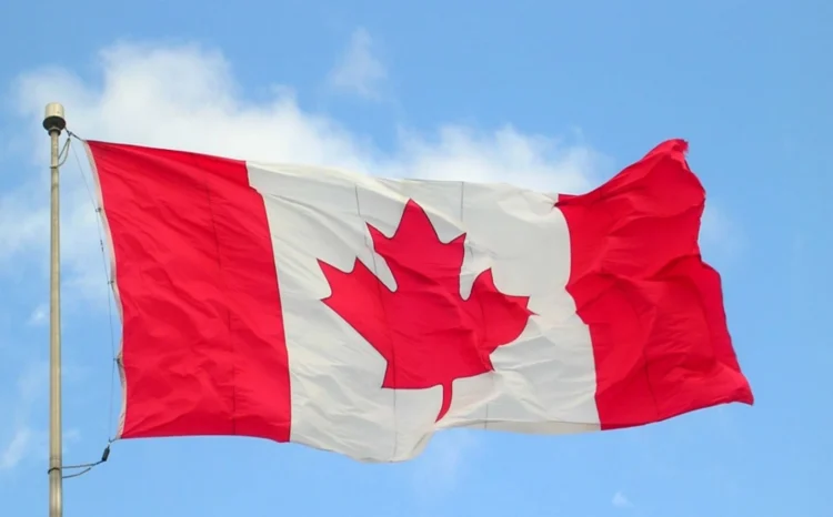 Canada expands online passport renewal to all eligible adults