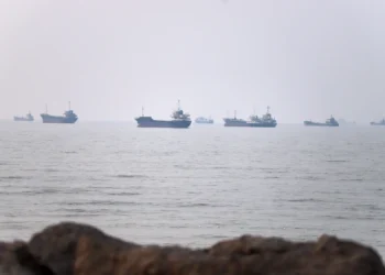 US, Iran struggle for Strait of Hormuz after several weekend attacks